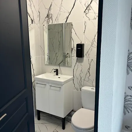 De La Gare-les Floralies Hotel *