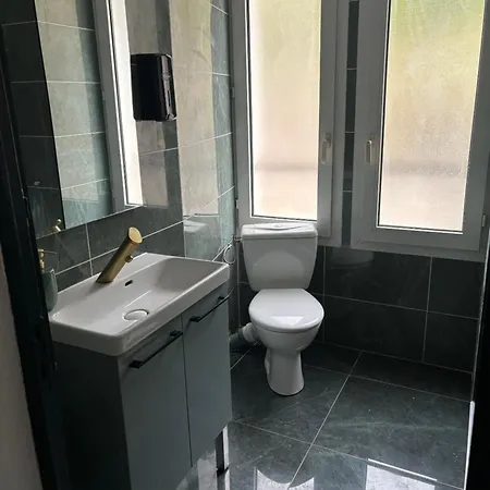 Hotel De La Gare-les Floralies Poitiers